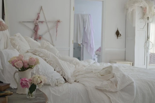 How to Create A Romantic Retreat in your Bedroom