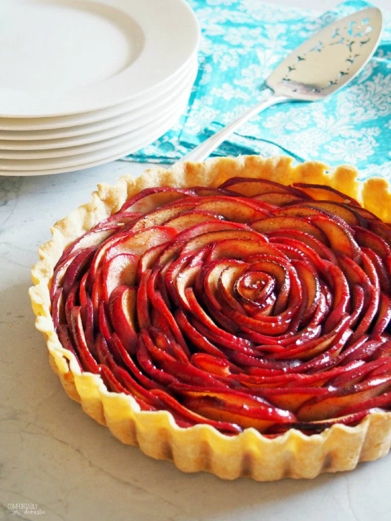 Practically Perfect Pie - Rose Apple Pie