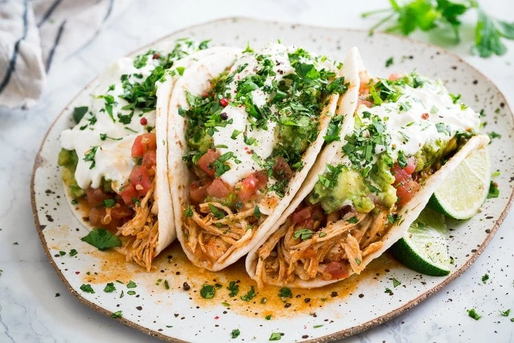 30 Quick and Easy Dinners - 17 Crockpot Chicken Tacos