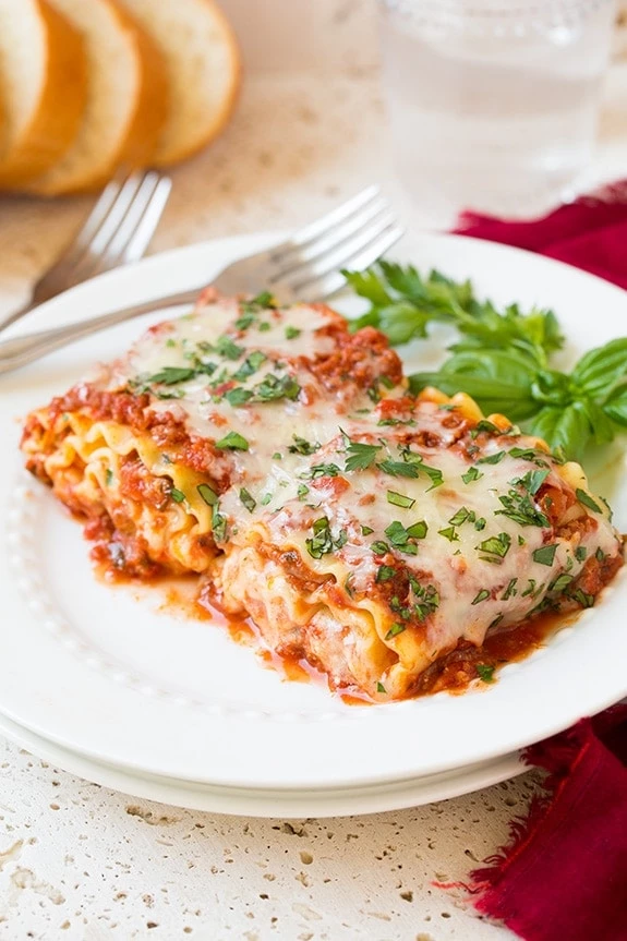 30 Quick and Easy Dinners - 26 Lasagna Roll Ups