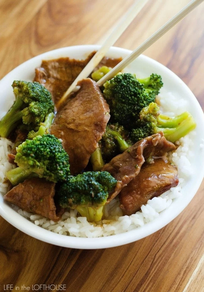 20 Slow Cooker Recipes - Slow Cooker Beef and Broccoli