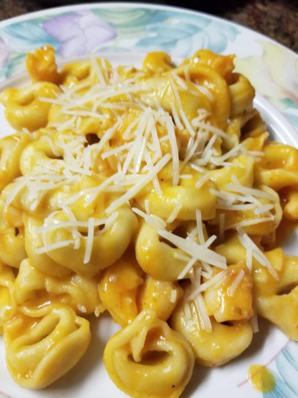 Shrimp and Tortellini with Butternut Squash Sauce - Delicious and fast dinner 1
