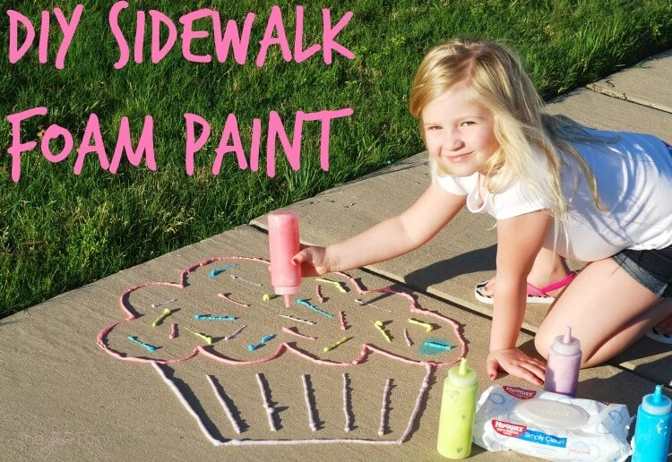 15 DIY Art - DIY Sidewalk Foam Paint